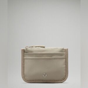 Lululemon True Identity Card Case in Raw Linen